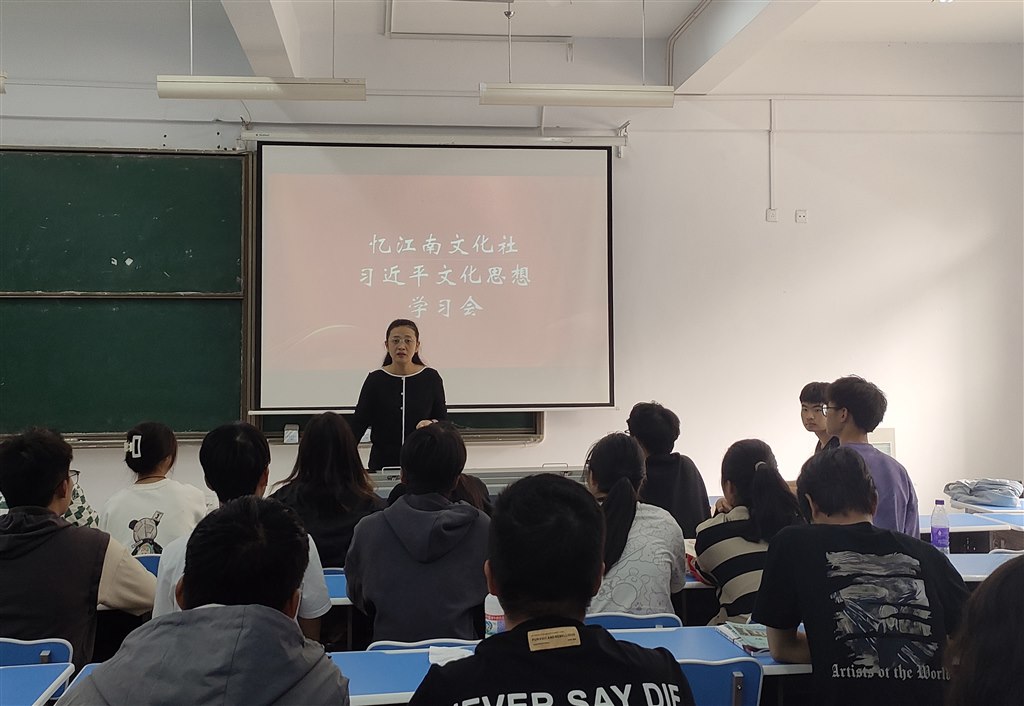 叶晓丹.jpg 叶晓丹.jpg