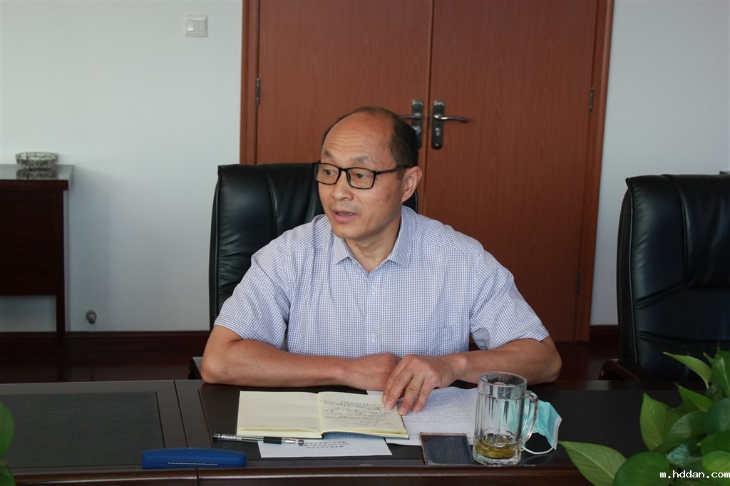 4执行校长孙利兵发言.JPG 4执行校长孙利兵发言.JPG